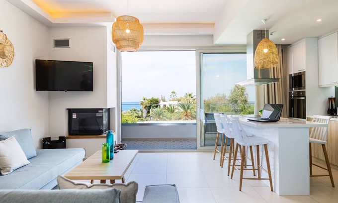 Adelianos Kampos Apartment | Adelhome - Sea view & walking distance to beach!