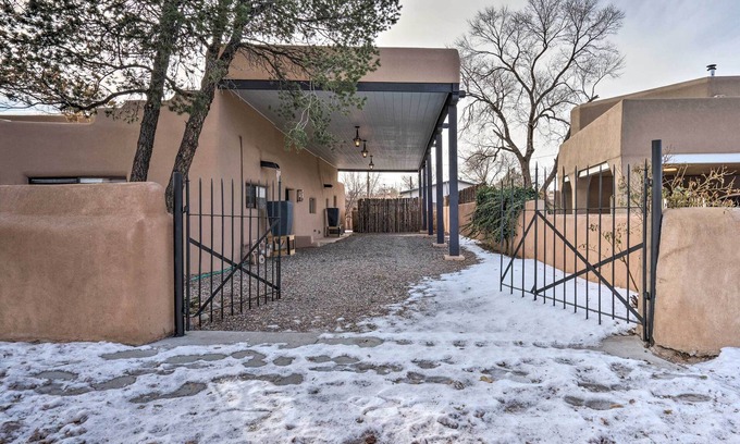 Downtown Santa Fe Cottage | Adobe House w/Patio - Walk to Dtwn Plaza & Shops!
