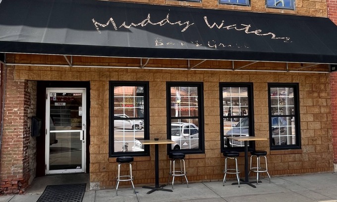 Prescott House | Adorable Cabiny Home, 1/2 block from downtown Prescott! So convenient to beach!