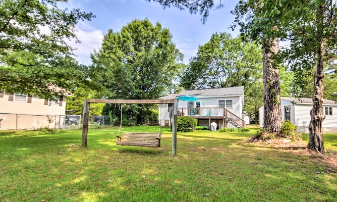 Chapin Cottage | Adorable Lakefront Cottage w/Dock & Grill!