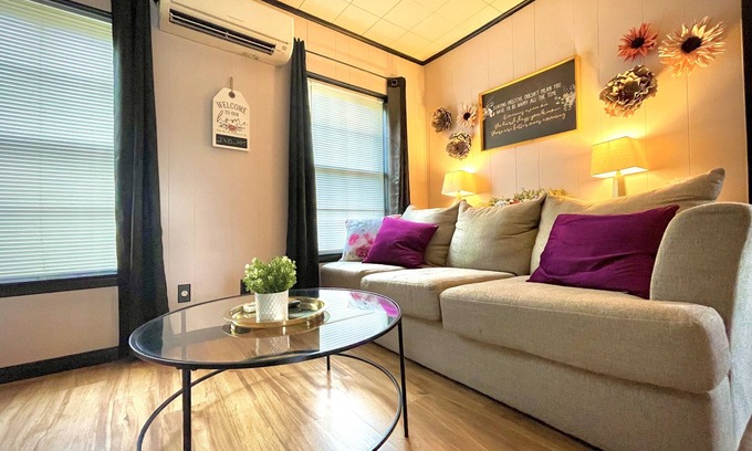 Fort Worth Apartment | Adorable Loft - Downtown Fort Worth