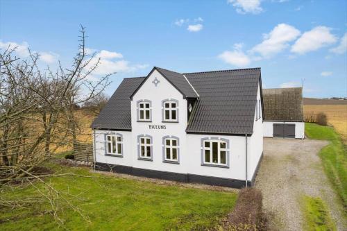 Aeroskobing House | AE299-Aeroskobing-Ryggerholmevej-2