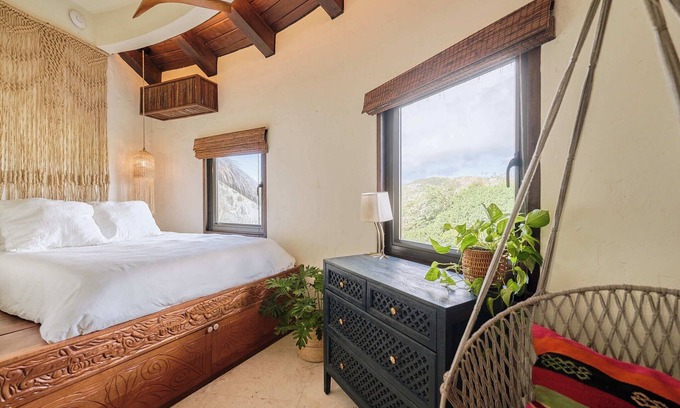 East End Apartment | Aerial Joy Room