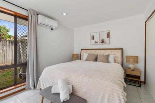 Robertson Apartment | Affordable 1Bed Studio Close to Malls and Transit