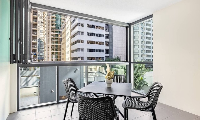 Brisbane Central Business District Apartment | Affordable CBD 2Beds + Ducted AC Walk 2 everything