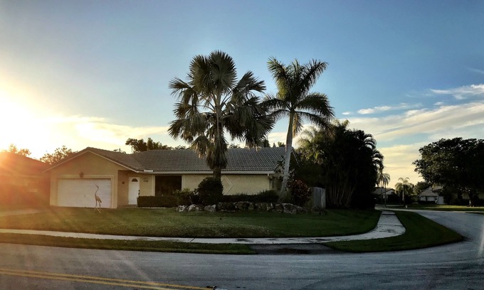 Margate House | Affordable Family Home perfect for your South Florida Vacation!!