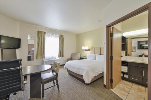 South Tulsa Hotel | Affordable Suites of America Tulsa