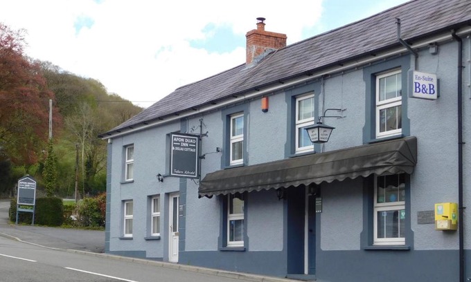 Cwmduad Hotel | Afon Duad Inn