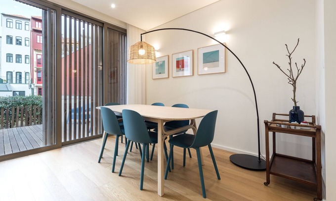 Centro / Baixa Ski Chalet | AgapeStay Family House