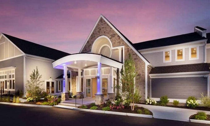 West Yarmouth Hotel | Aiden by Best Western Cape Cod - West Yarmouth