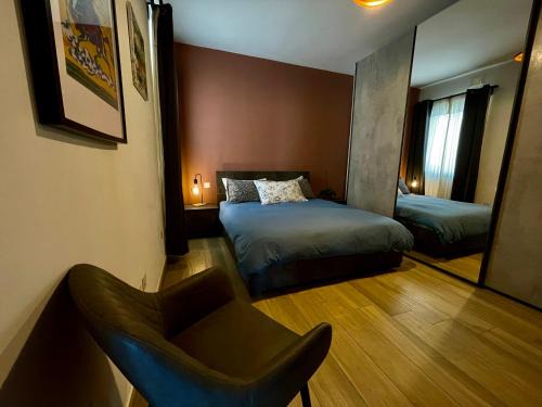 Mqabba House | Airport Accommodation Bedroom with your own private Bathroom Self Check In and Self Check Out Air-condition Included