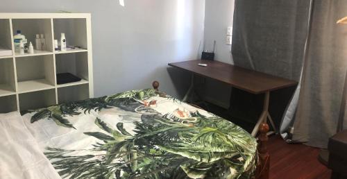 Morley House | Airport Master Room