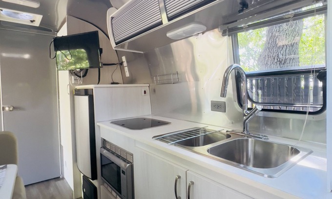 Bouldin House | Airstream Escape + Pool + Fenced Yard