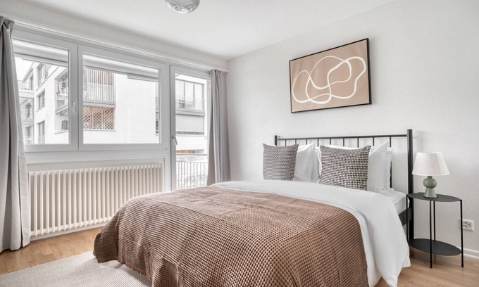 Altstetten Apartment | Airy Altstetten 1.5 Room w/Storage & W/D, nr Local Market, by Blueground
