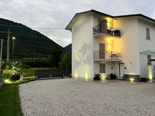 Romano d'Ezzelino House | Al 97 Locazione turistica