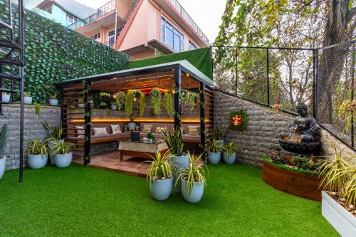 Deoghat Apartment | Alaya Stays 3 BHK Walnuts Apartments with Gazebo