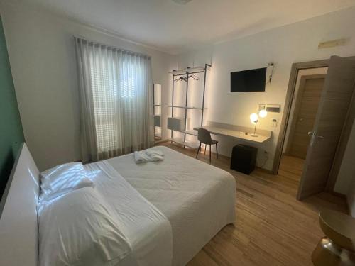 Portopalo di Capo Passero Hotel | Albergo Perseo