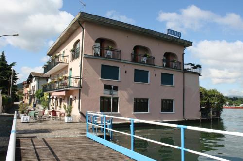 Clusane Hotel | Albergo Ristorante Punta Dell'Est