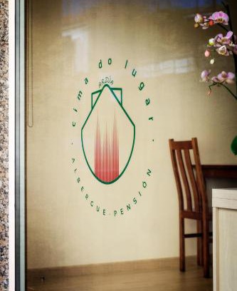 Arzua House | Albergue Pensión Cima do Lugar