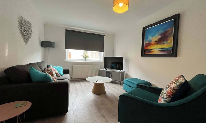 Prestwick Apartment | Albyn Retreat - Donnini Apartments