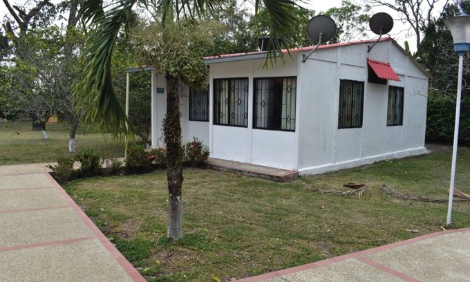 Guamal House | Alcaravan Cabin - Finca La Llanerita