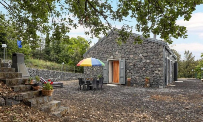 Zafferana Etnea House | Alcunché by Interhome