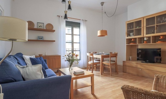 La Florida Apartment | Alejo Fernandez Dreams of Santa Cruz Oasis Seville