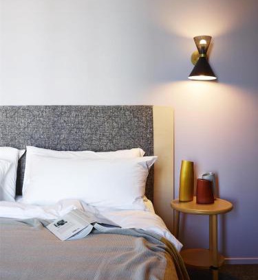 Perth Hotel | Alex Hotel