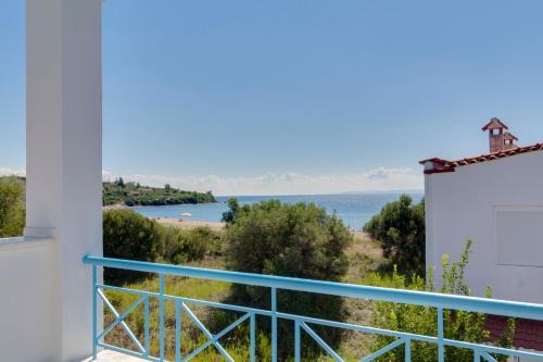 Gerakini House | Alexger Gerakini Beach house view