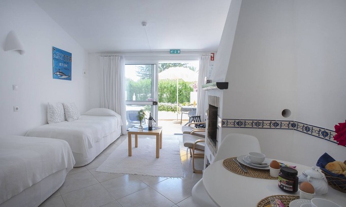 Praia da Luz Apartment | Algarve breeze studio in a subtropical garden