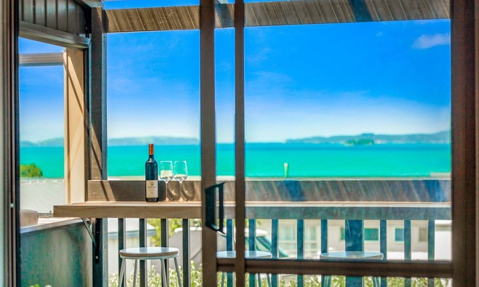 Algies Bay House | Algies Bay - Relax By The Sea