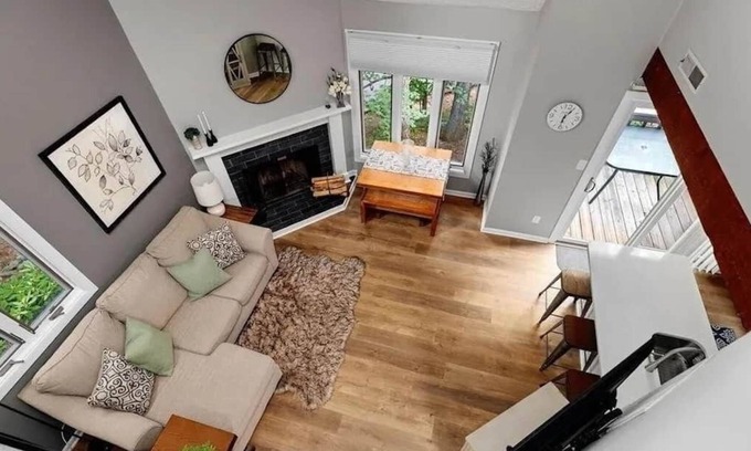 Wintergreen Apartment | All Downhill From Here