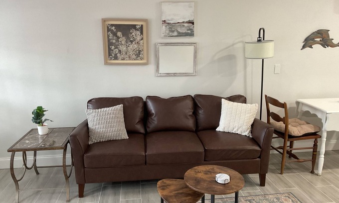 Clearwater Beach Hotel | ALL NEW Spacious Beach getaway at the Sea Turtle!