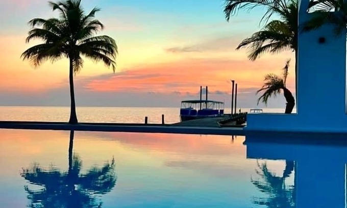 Caye Caulker Condo | All Shades of Blu -Best Resort in Caye Caulker
