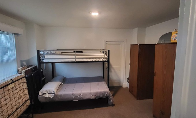 Glen Burnie Bed & Breakfast | (ALL TO YOURSELF, NOT SHARED) Free Complimentary Breakfast!