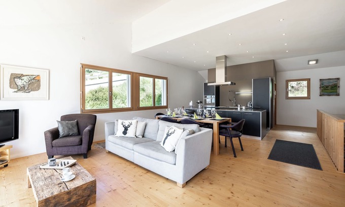 Engadin Scoul Apartment | Allegra and welcome to the Schinnas 757 vacation home