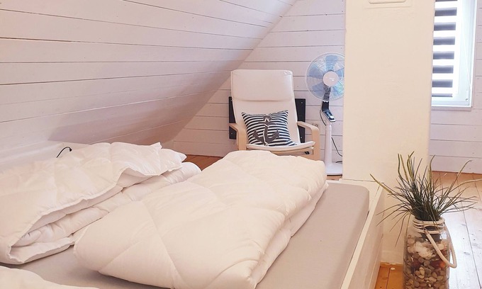 Altheide House | Alleinstehende Doppelhaushälfte mit Terrasse und Parkplatz in Ribnitz-damgarten