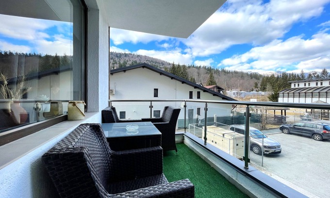 Sinaia Condo | Alma Apartment
