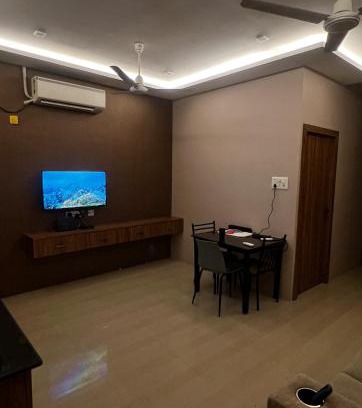 Alwarpet Apartment | Alma by MyCasa Elegant 2BHK Stay in TTK Road