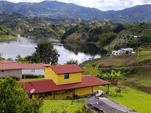 El Penol House | Alma Guatapé