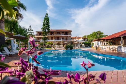 Troulos Apartment | Almira Hotel