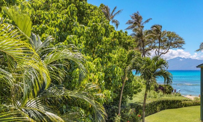 Napili Condo | Aloha Condos, Napili Bay Resort, Condo 217, Beach View
