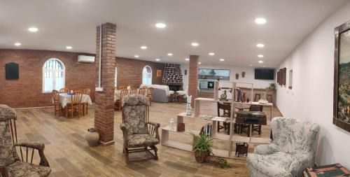 San Martin de Montalban House | Alojamiento Turístico La Cantuérgana