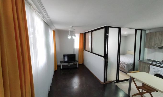 Old Town House | ALSANCAK 2 MIN WALKING DISTANCE TO THE SEA