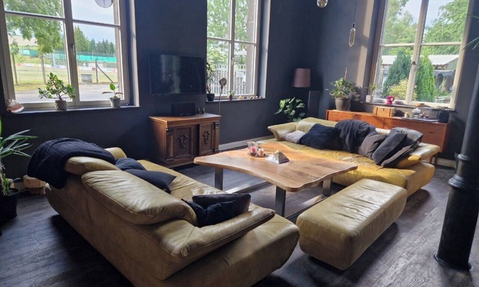 Verbandsgemeinde Pellenz Apartment | Alter Bahnhof Kruft with whirlpool, sauna & garden - prices may vary!