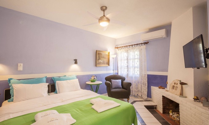 Paradhisos Apartment | Alterra Vita Spacious Double Room - Breakfast included!