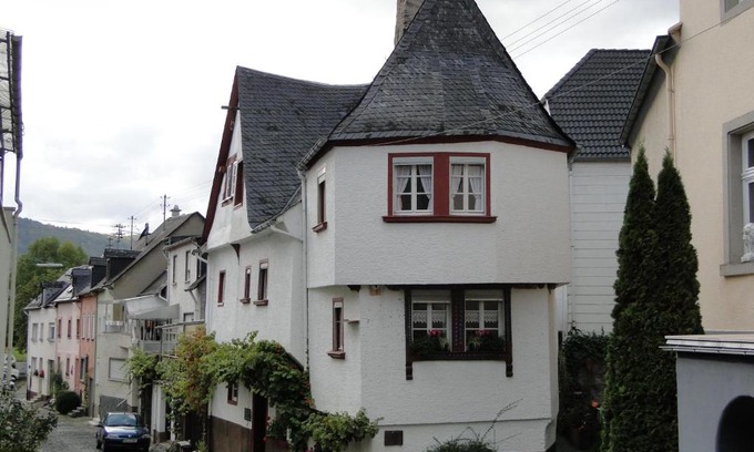 Senheim Apartment | Altes Spitzhaus an der Goldroul