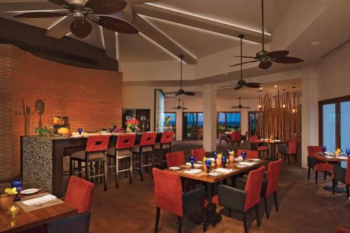 Punta Cancun Resort | Altitude at Krystal Grand Cancun - All Inclusive
