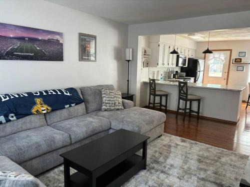 State College House | Alumni Corner