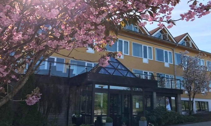 Alversund Hotel | Alver Hotel AS